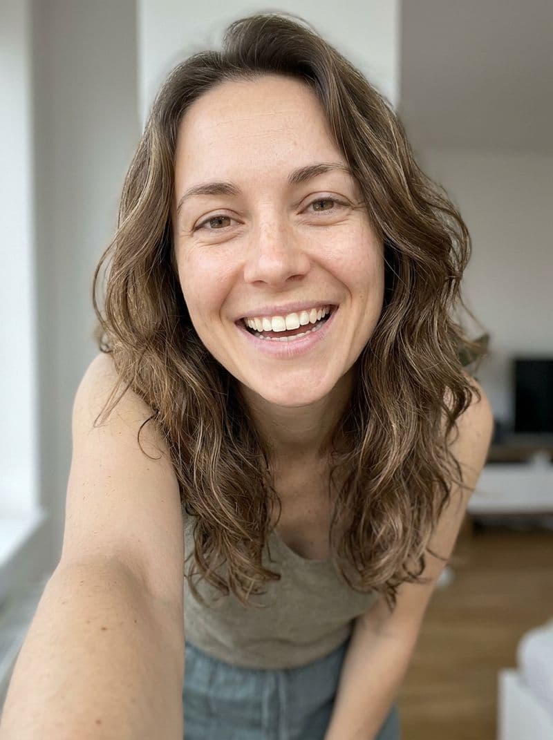 Example selfie upload for AI LinkedIn headshots